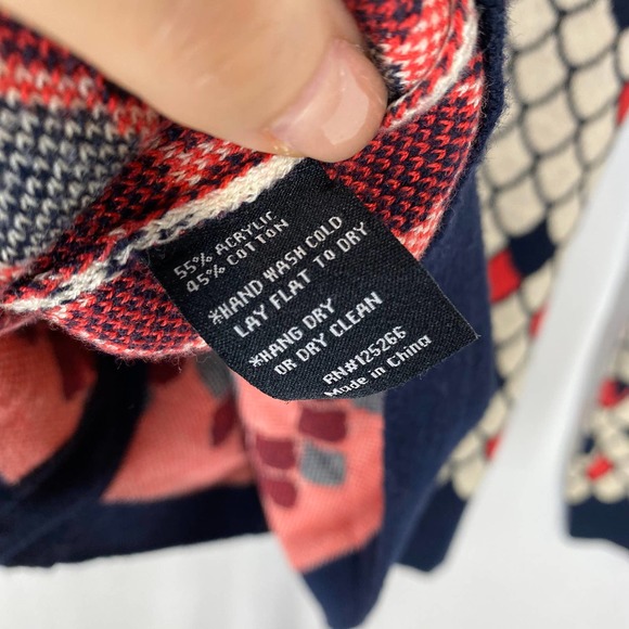 Dear Creatures Scale Cardigan Sweater White Cream Red Knit Fish Mermaid Dragon S - Picture 7 of 7